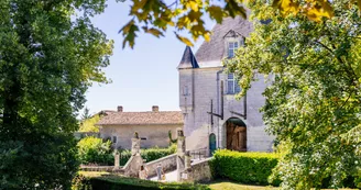 Château de Chalais Château de Chalais