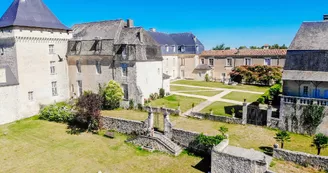 Château de Chalais Château de Chalais