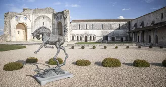 Abbaye de Trizay Abbaye de Trizay