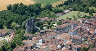 Village - Neuvicq-le-Château Village - Neuvicq-le-Château