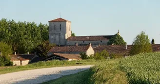 Le village de Doeuil sur le Mignon Le village de Doeuil sur le Mignon