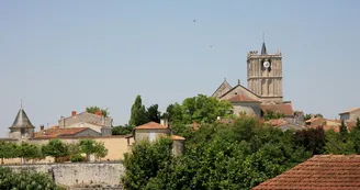 La ville de Saint-Savinien sur Charente La ville de Saint-Savinien sur Charente