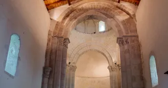 Dans l'église Dans l'église