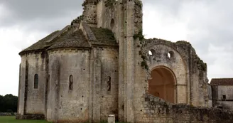 Abbaye de Trizay Abbaye de Trizay